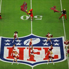 ¿Qué pasó durante la presentación de Grupo Firme en el NFL Mexico Game?