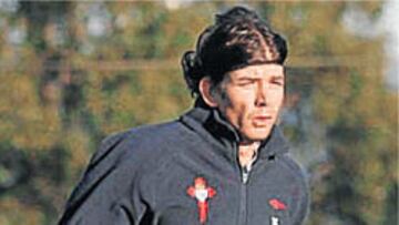 <b>A TODA MARCHA. </b>Iván de la Peña, ayer, al término de la sesión en Sant Adrià.