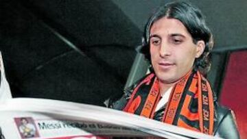 <b>MUY CONTENTO. </b>El Chori Domínguez se informó con el AS y posó para este diario nada más aterrizar.