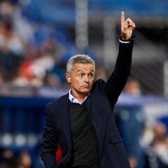 Escribá alcanza a Otto Bumbel como el entrenador con más partidos en Primera con el Elche