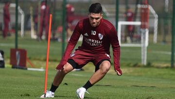 Juan Fernando Quintero durante un entrenamiento con River Plate.