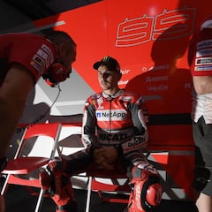 Debón deja de ser 'coach' de Lorenzo tras una sola carrera