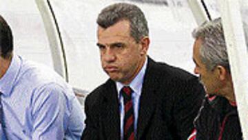 <B>BUSCA GOLEADOR.</b> Aguirre ha anunciado que moverá la plantilla.
