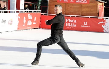 Exhibición de Javier Fernández en la pista de patinaje de Colón.