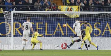 1-1. Benzema marcó el gol del empate.