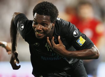 Fichó por el Al-Sadd en 2004 y estuvo hasta el 2010. En 2003 fue presentado por el Al-Nasr para una temporada, equipo al que volvió para la 2010/2011.
