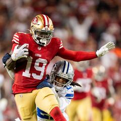 Deebo Samuel estará fuera dos semanas por fractura de estrés en hombro