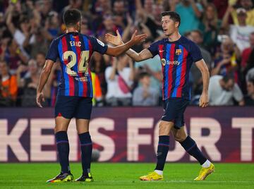 Lewandowski puso el 3-0 para su equipo.