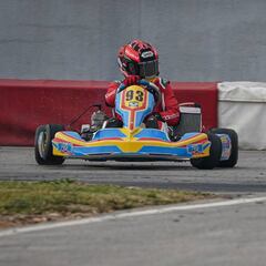 Márquez 'se pasa' a las cuatro ruedas