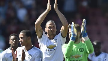 Britain Football Soccer - AFC Bournemouth v Manchester United - Premier League - Vitality Stadium - 14/8/16
Manchester United's Zlatan Ibrahimovic applauds fans after the game
Reuters / Hannah McKay
Livepic
EDITORIAL USE ONLY. No use with unauthorized audio, video, data, fixture lists, club/league logos or "live" services. Online in-match use limited to 45 images, no video emulation. No use in betting, games or single club/league/player publications. Please contact your account representative for further details.