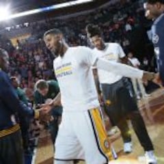 ¿Quién para a Paul George? Ni se acuerda de su horrible lesión