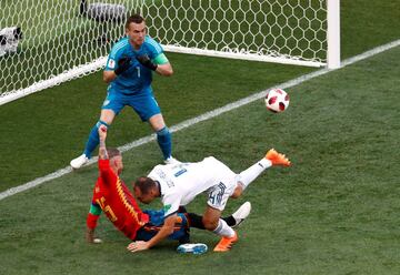 Sergey Ignashevich marca en propia puerta el 1-0 ante Sergio Ramos. 