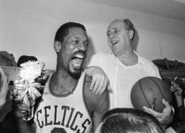 Bill Russell y Red Auerbach, artífices de los mejores Celtics de la historia, que ganaron ocho títulos. En total, Boston ha ganado 17 finales de la NBA tras haber llegado a 21.