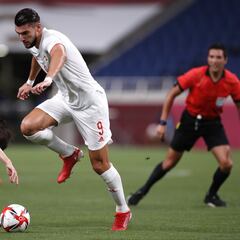 El Trabzonspor presenta al Sevilla una oferta por Rafa Mir