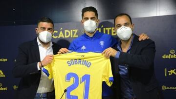 Presentaci&oacute;n de Rub&eacute;n Sobrino con el C&aacute;diz