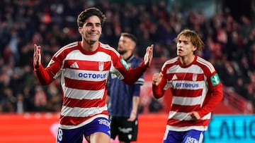 El Granada celebra un tanto.