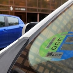 Nuevas etiquetas DGT: cuáles son, cuándo entran en vigor y qué debo hacer con mi coche
