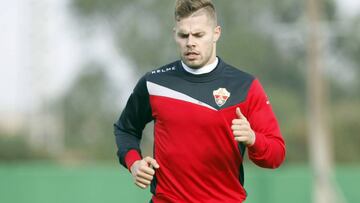 Toril quiere volver a tener a Mandi en el Elche