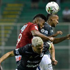 Teo Gutiérrez sobre Miguel Borja: “Somos colegas y eso queda en la cancha”