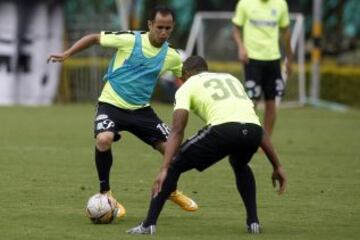 El equipo de Juan Carlos Osorio entrena con los mejores jugadores previo a sus dos compromisos definitivos que tendrá en el torneo doméstico y en la Copa Libertadores.