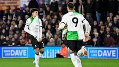 Luis Díaz en el momento del gol ante Luton por Premier League