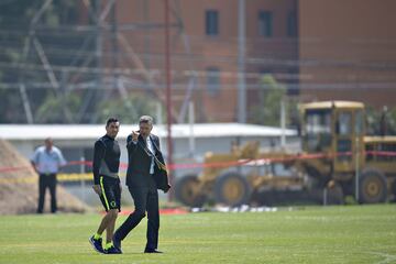 Rubens Sambueza fue pieza clave del América en el que Ricardo Peláez era directivo. El actual mediocampista del Toluca jugó para las Águilas del Apertura 2012 al Apertura 2016 e incluso se ganó un lugar como ídolo.