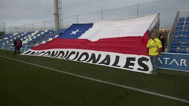 Así surgió la bandera gigante que acompaña a Chile en Holanda