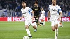 Con el bal&oacute;n en el partido que enfrent&oacute; al Marsella con el Niza en la Ligue 1.