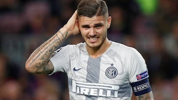 Soccer Football - Champions League - Group Stage - Group B - FC Barcelona v Inter Milan - Camp Nou, Barcelona, Spain - October 24, 2018 Inter Milan's Mauro Icardi looks dejected after the match REUTERS/Albert Gea