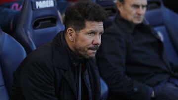 Simeone, en el banquillo.