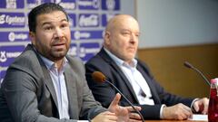 GRAFCAN1062. SANTA CRUZ DE TENERIFE, 17/02/20  .- El presidente del CD Tenerife, Miguel Concepcion (d), present&oacute; este lunes a Juan Carlos Cordero como nuevo director deportivo del conjunto blanquiazul.  EFE/ Crist&oacute;bal Garc&iacute;a
 