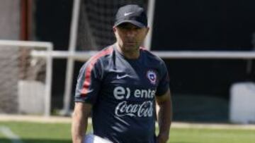 Transparentar y reunirse con Sampaoli es prioridad de Salah