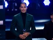 Van Dijk lo rechaza y le responde esto: periodista argentino es ‘héroe nacional’