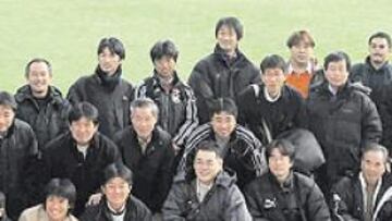 <b>ADMIRADOS. </b>El grupo japonés visitó el Coliséum azulón y la Ciudad Deportiva getafense quedó admirado con el modelo del Getafe.