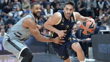 Jordan Taylor (asvel) vs Facundo Campazzo (real madrid) EuroLeague Regular Season Round 17 match between LDLC Asvel Villeurbane and Real Madrid at The Astroballe in Villeurbanne, France on January 03, 2020.