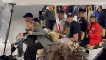 El divertido accidente de Ryan Day y Will Howard en el túnel del estadio