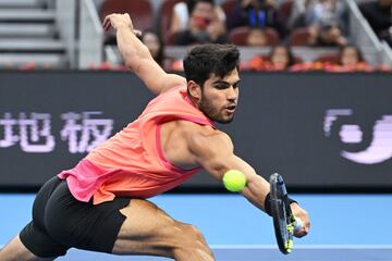 El tenista español ha ganado, con remontada incluida, al italiano Jannik Sinner por 7-6, 4-6 y 7-6.