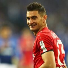 Lucas Alario, otra opción en la mesa del Valencia