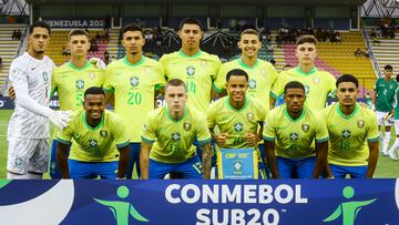 Formación de Brasil contra Bolivia.