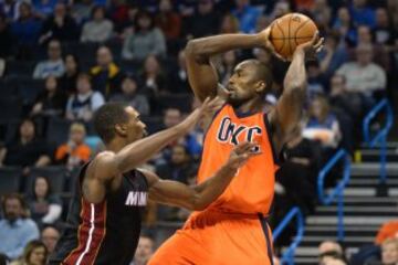 Serge Ibaka y Chris Bosh.