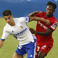 El Getafe aprovecha los regalos del Zaragoza