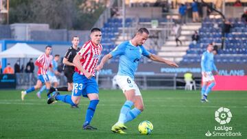 Momento del partido entre el Ibiza y el Sporting.