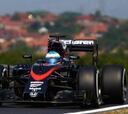 Sainz y Alonso, en el 'Top Ten'; Hamilton vuelve a dominar