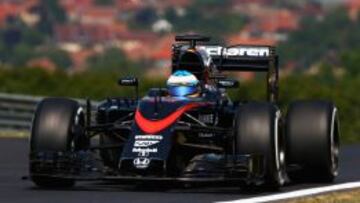 El McLaren de Alonso sufre algo menos en Hungaroring.