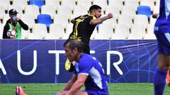 Fernández Vial ganó en la agonía y sueña con el título en Segunda División