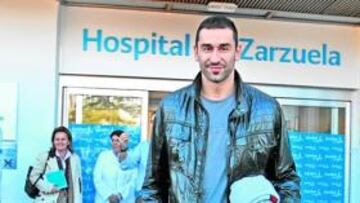 <b>NUEVA CASA. </b>Jaric, en el reconocimiento médico como madridista.