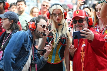 Charlie Day, Anya Taylor-Joy y Jack Black durante el Gran Premio de Japón de la Fórmula 1.