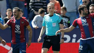 Desestimado el recurso, Rochina cumplirá 4 partidos de sanción