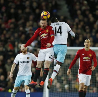 Mourinho off as United fall 11 points behind Chelsea