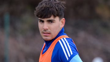 Koke Iglesias se entrena con la Ponferradina, después de ser cedido por el Real Valladolid.